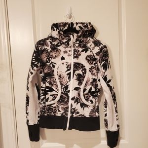 Lululemon Scuba Hoodie floral brisk